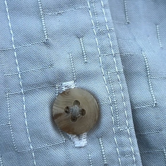 The North Face Button-down Shirt with zippered side pocket - Picture 9 of 16